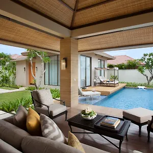 mulia-villas-nusa-dua-bali.hotelsseminyak.net/