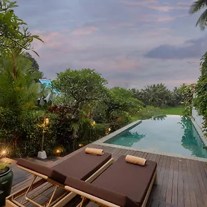 ubud-padi-villas-ubud-bali.ubudhotelsnow.com/