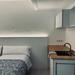 https://hostal-marina-cadaques.topcostabravahotels.com
